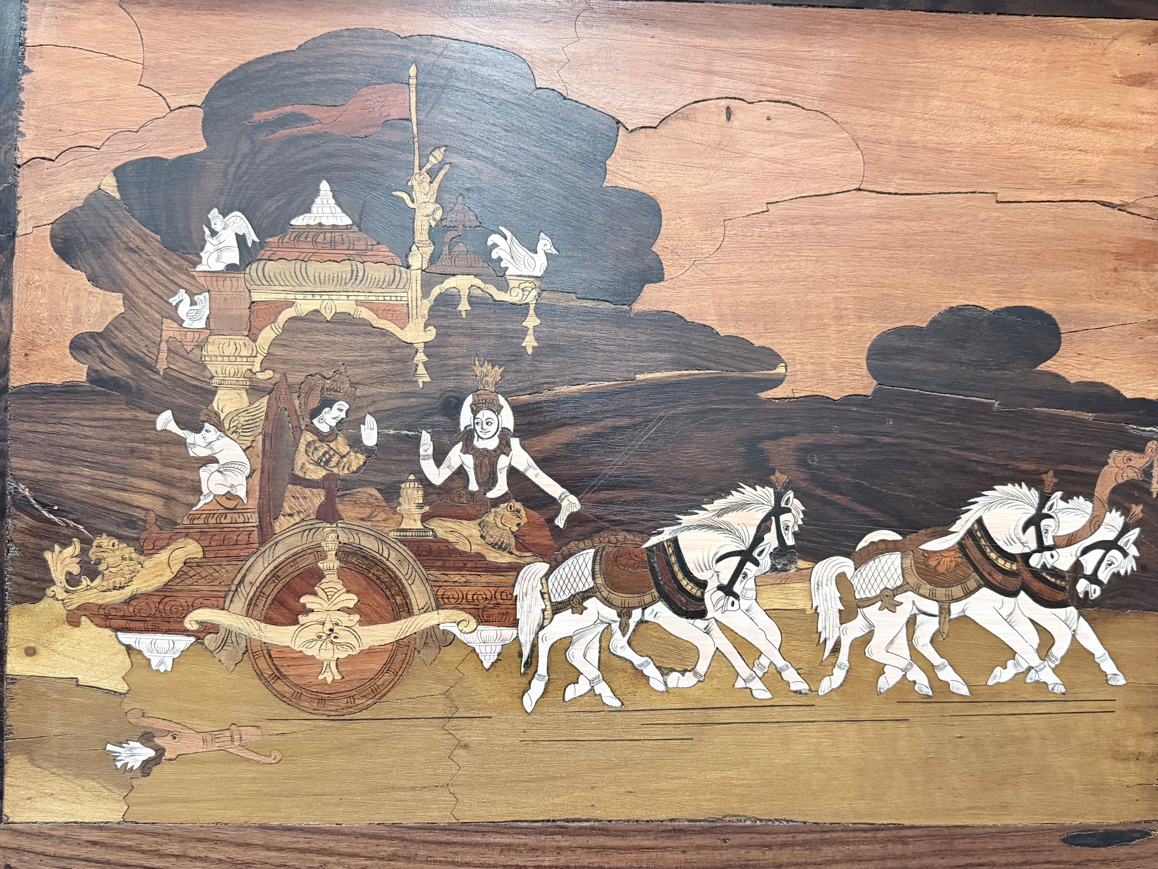 Antique Mysore Rosewood Inlay Panel – Krishna’s Gita Upadesh at Kurukshetra (Mahabarata)