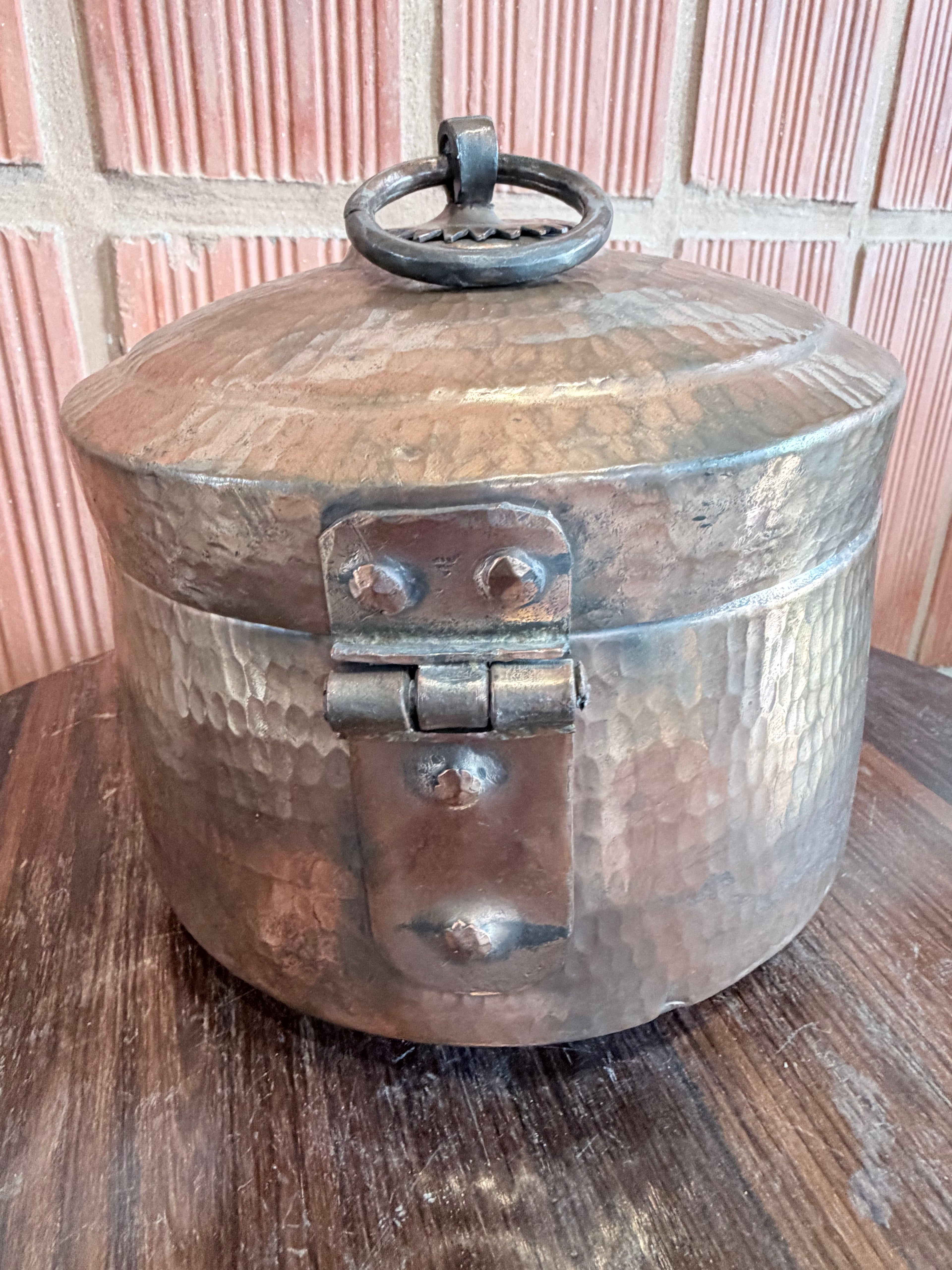 Antique Hand-Hammered Copper Round Storage Box with Lid & Latch – Rustic Heritage Utility Container